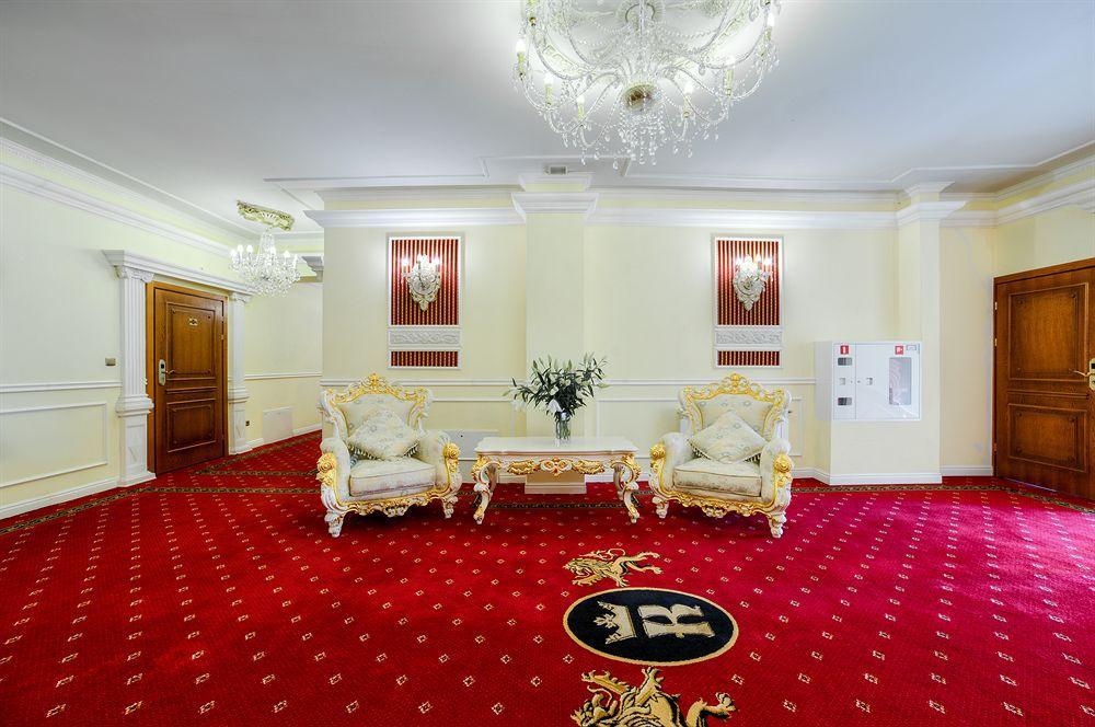 Hotel Krolewski Janów Lubelski Exterior foto