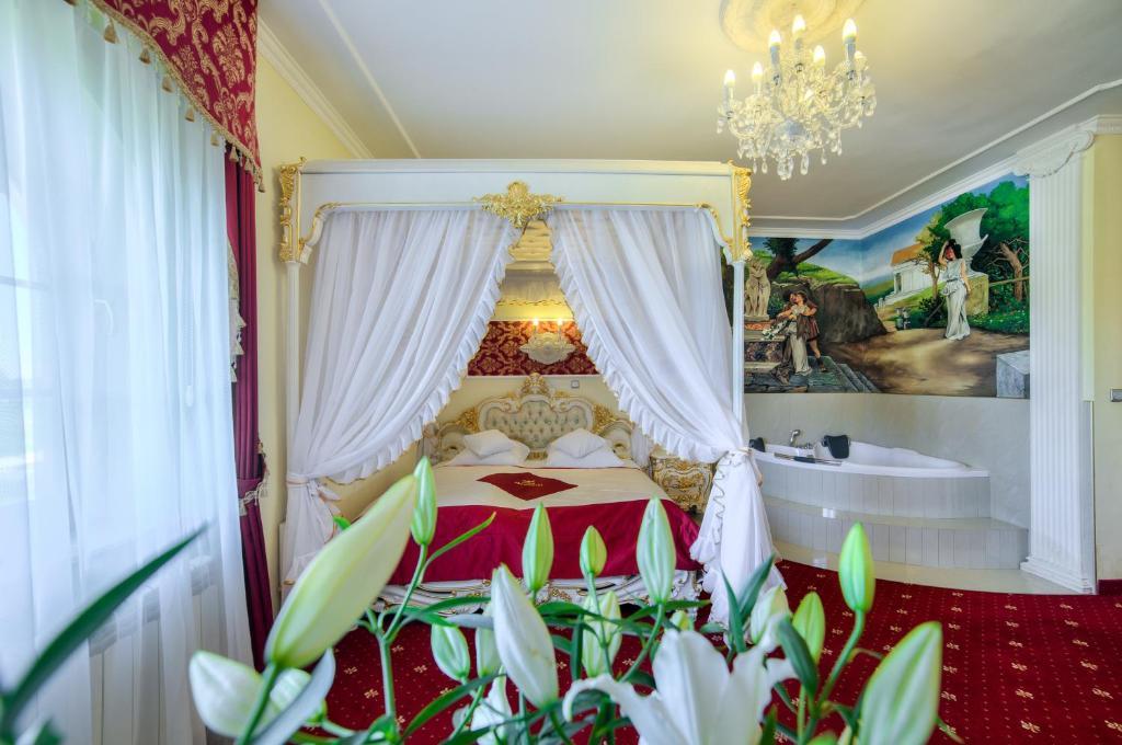 Hotel Krolewski Janów Lubelski Habitación foto