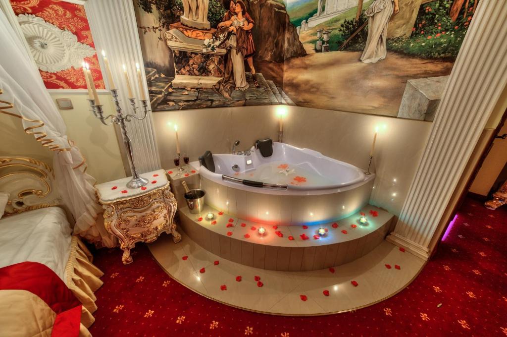 Hotel Krolewski Janów Lubelski Habitación foto