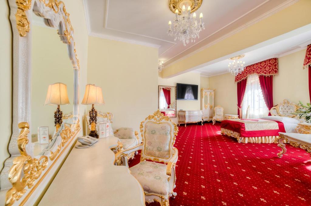 Hotel Krolewski Janów Lubelski Habitación foto
